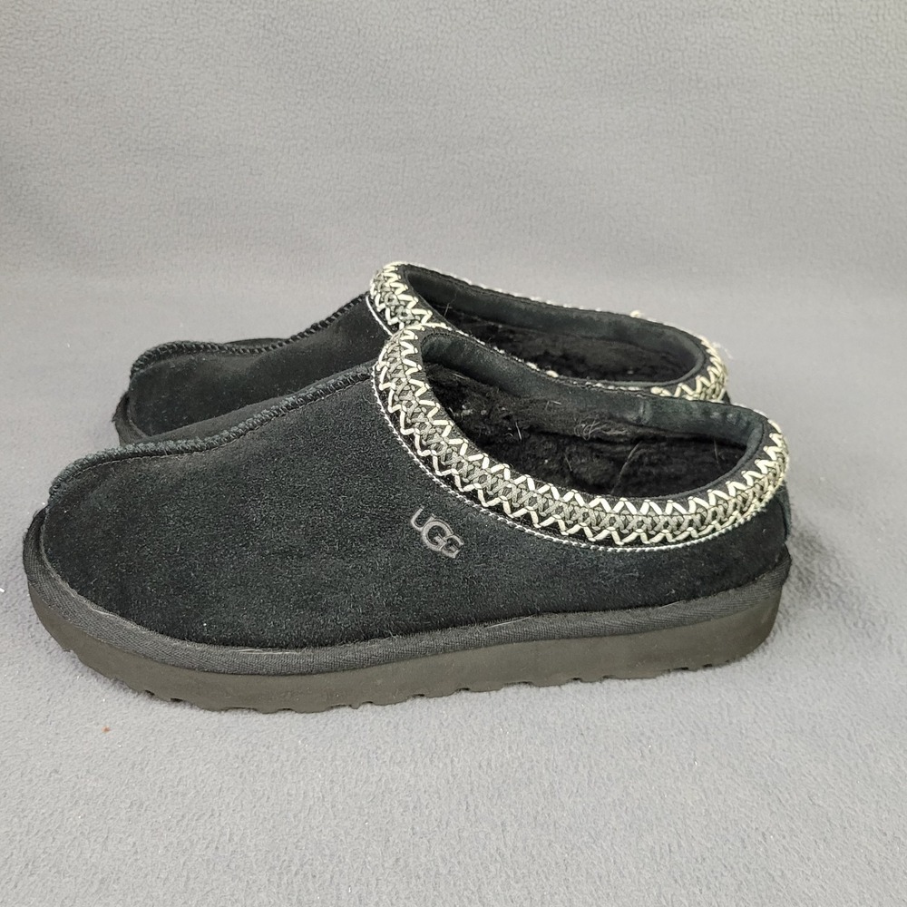 UGG Tasman Slippers Women's Size 8 Black Suede gently used